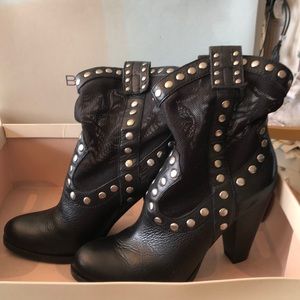 BCBGeneration black mesh boots